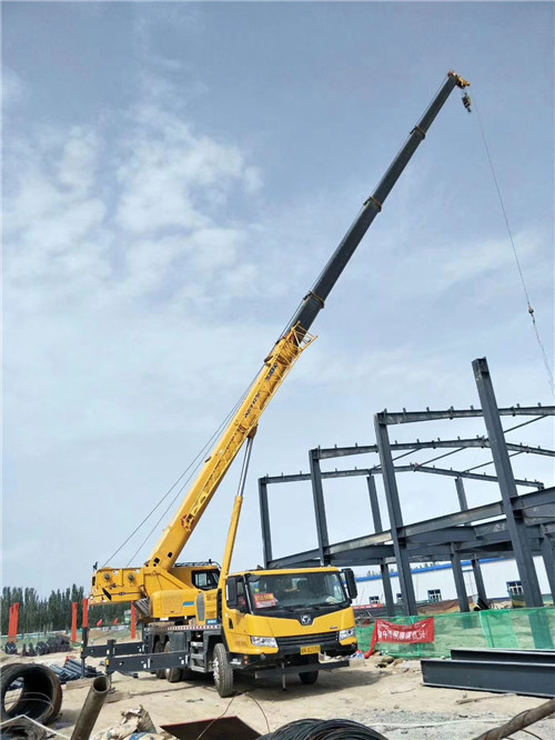 滦南县超高层建筑钢结构吊装案例